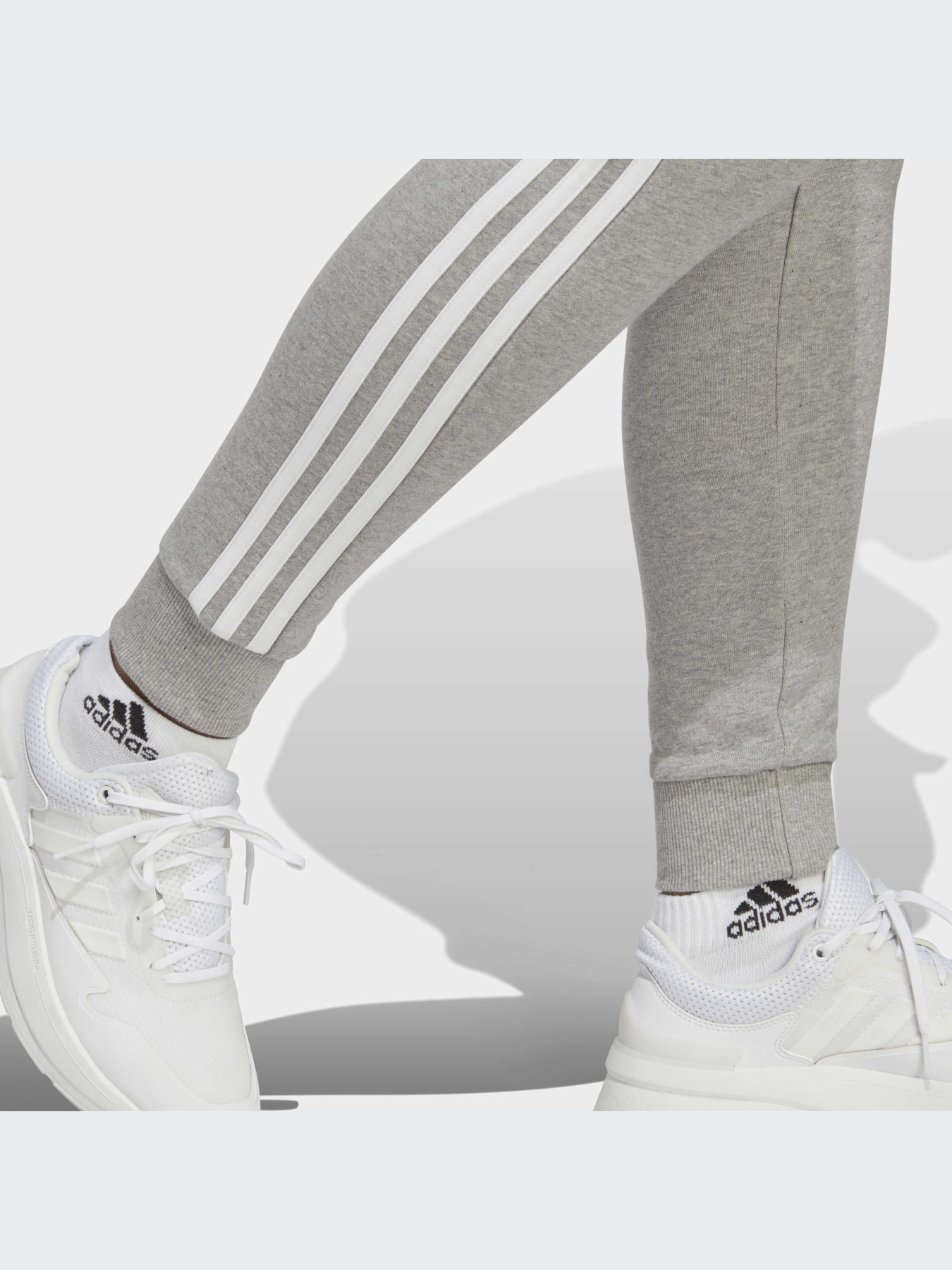 Штани Adidas модель IC9922 Штани Adidas модель IC9922 Фото