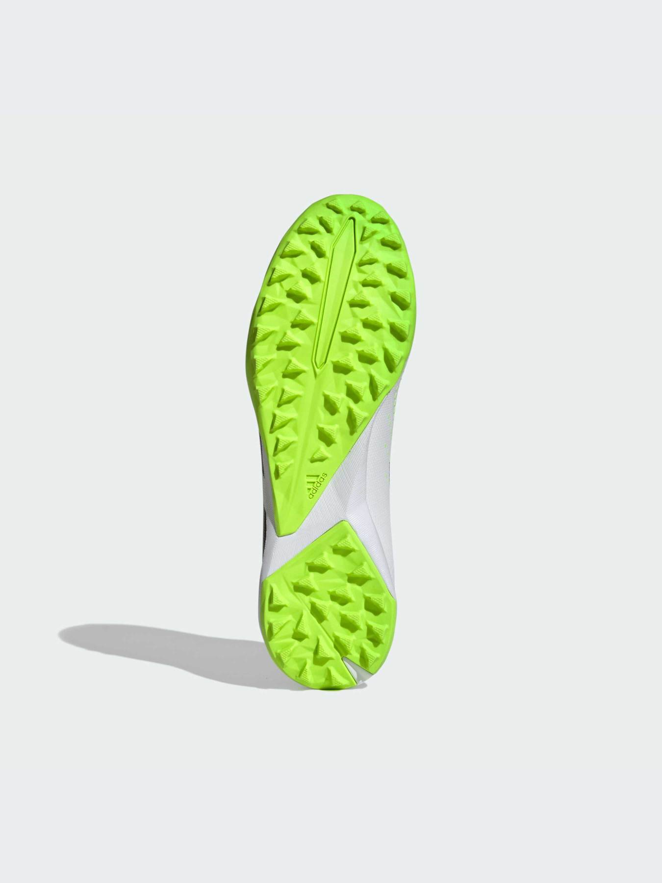 Кроссовки Adidas Predator модель GZ0004 Кроссовки Adidas Predator модель GZ0004 Фото