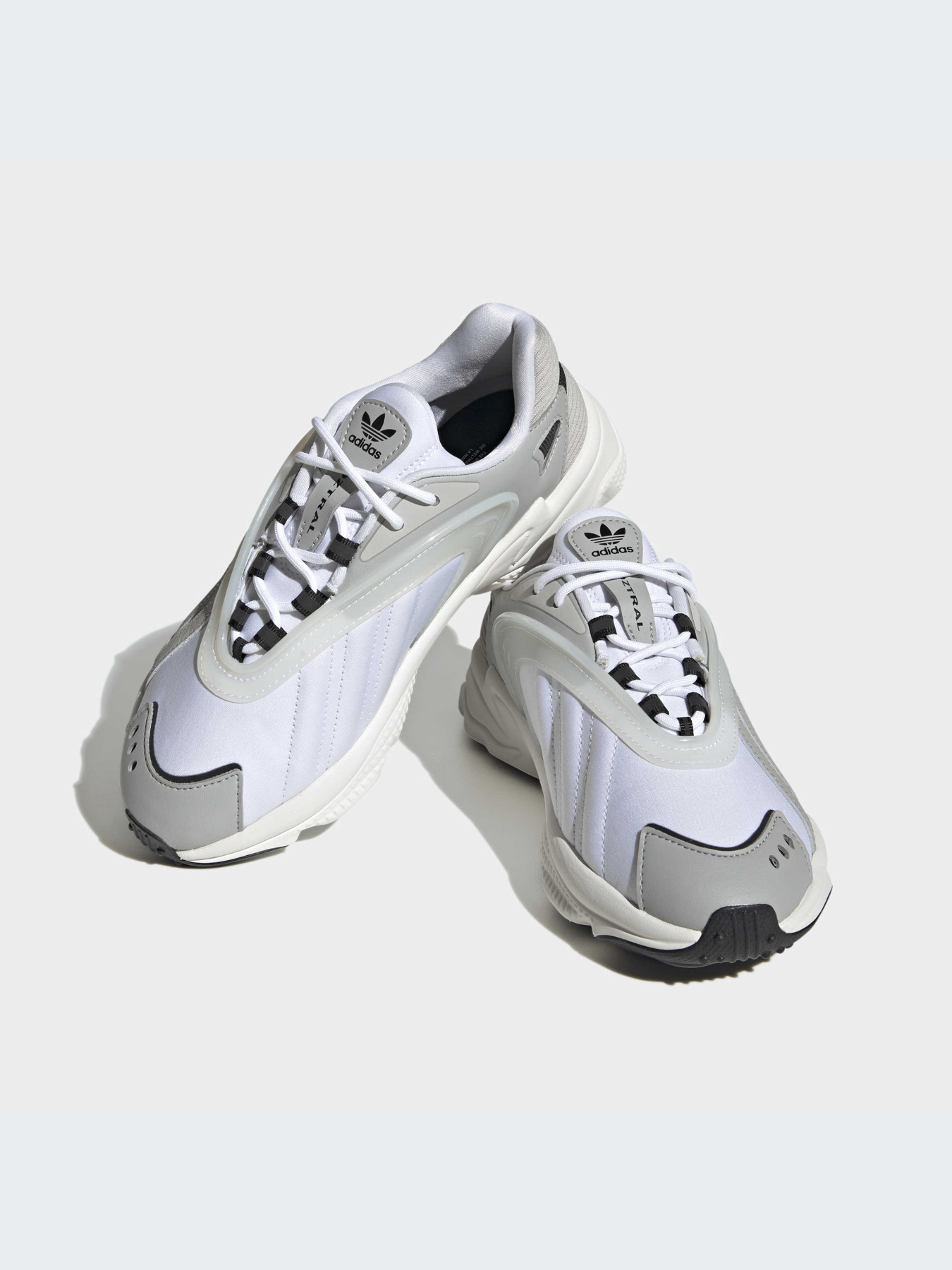 Кросівки Adidas Ozweego модель HQ6765 Кросівки Adidas Ozweego модель HQ6765 Фото