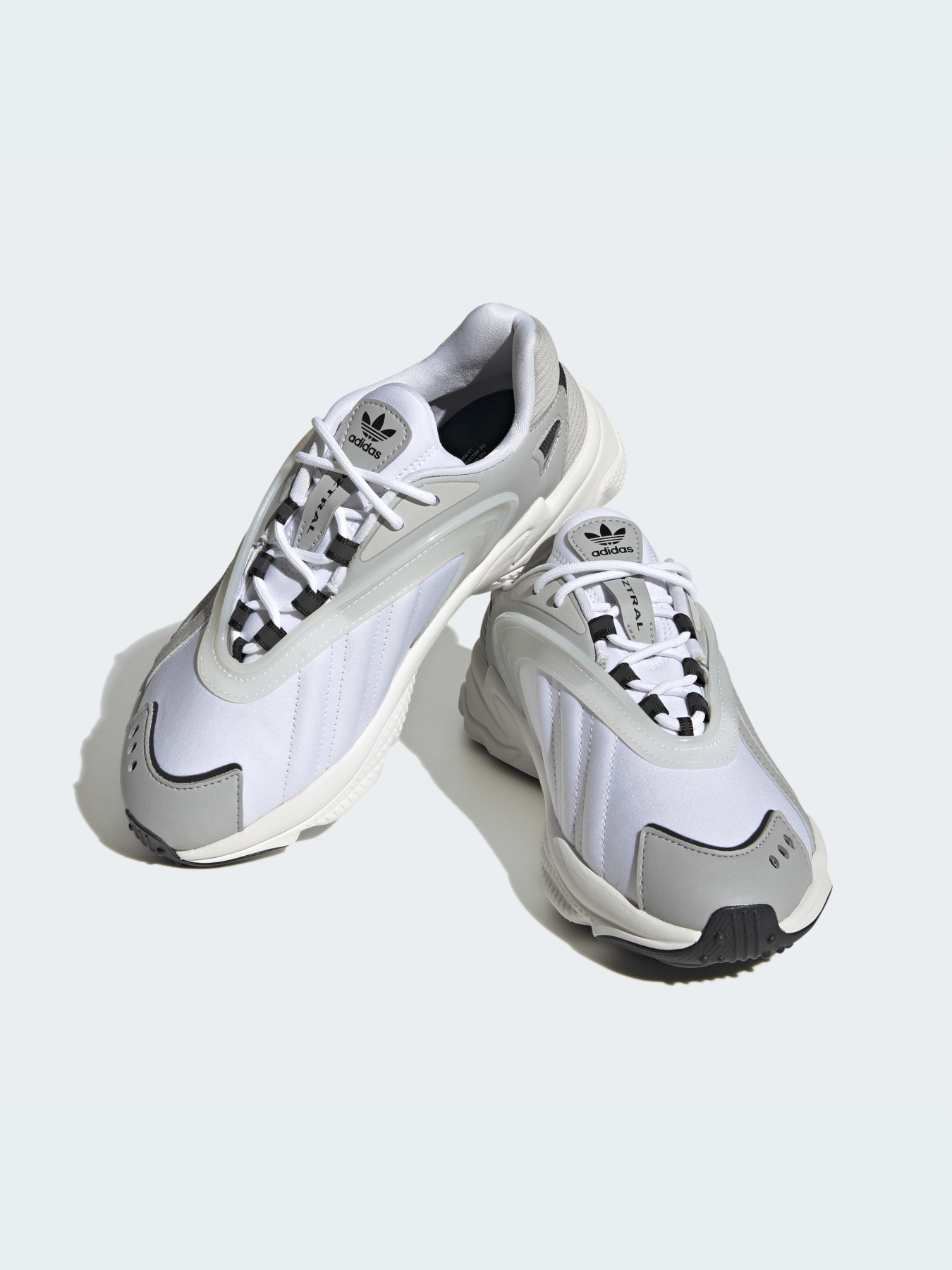 Кросівки Adidas Ozweego модель HQ6765 Кросівки Adidas Ozweego модель HQ6765 Фото