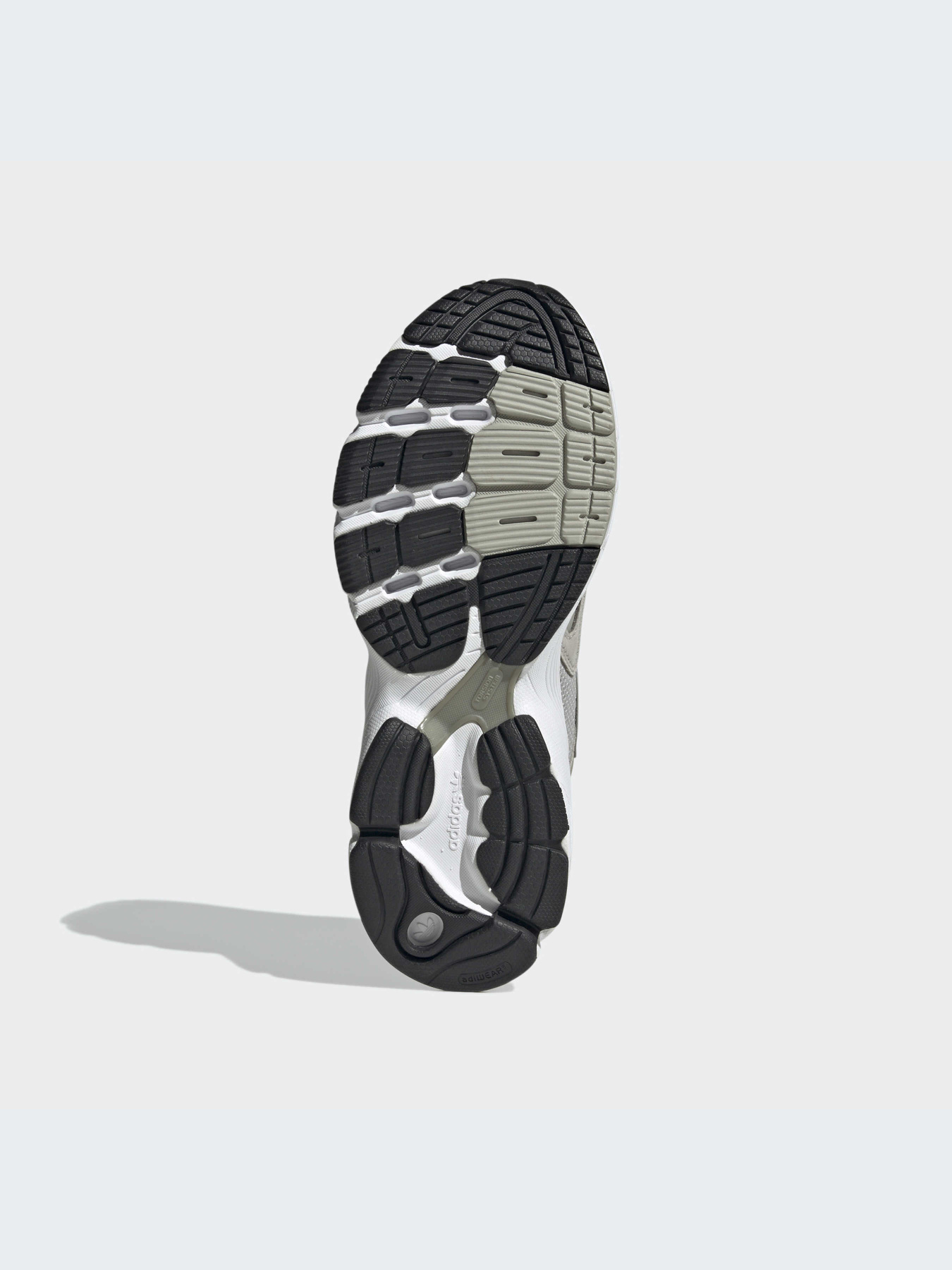 Кросівки Adidas Astir модель HP9040 Кросівки Adidas Astir модель HP9040 Фото