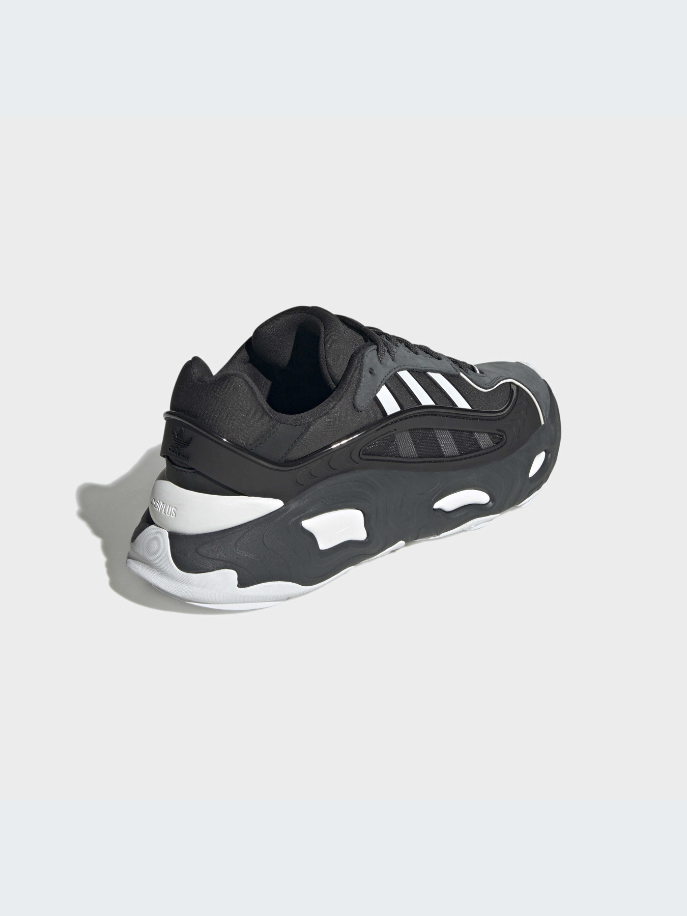 Кроссовки Adidas Ozweego модель HP6364 Кроссовки Adidas Ozweego модель HP6364 Фото
