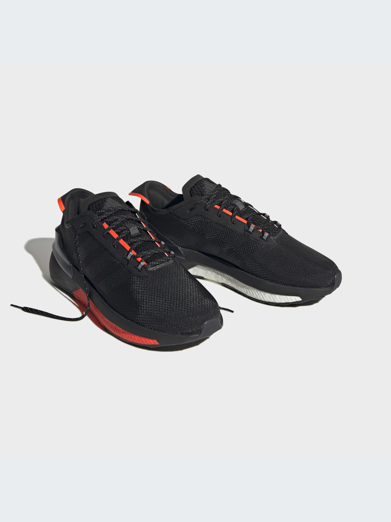 Кроссовки Adidas AVRYN модель HP5980 Фото