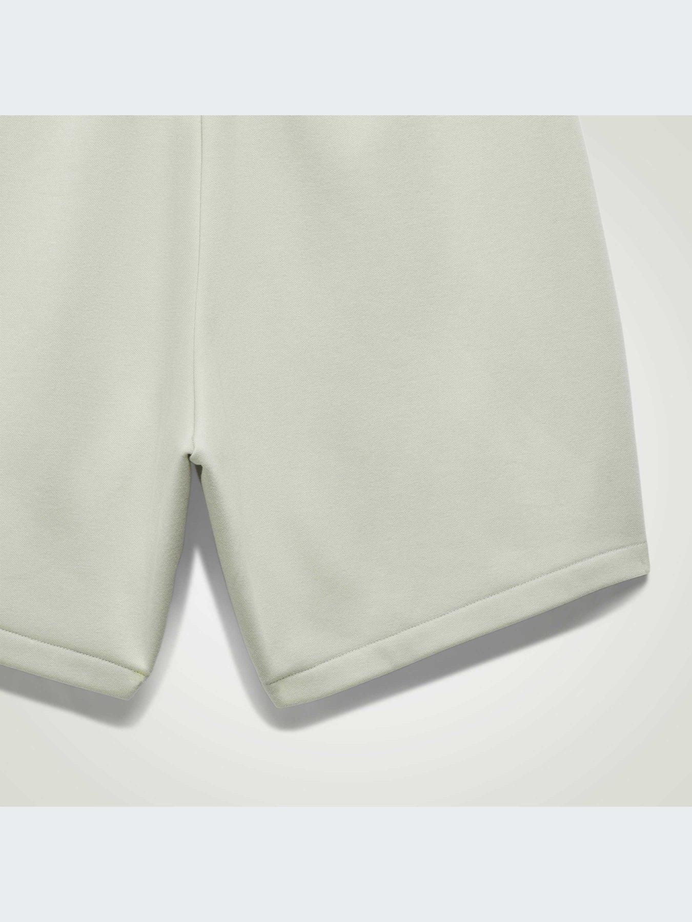 Шорты Adidas модель IA3425 Фото