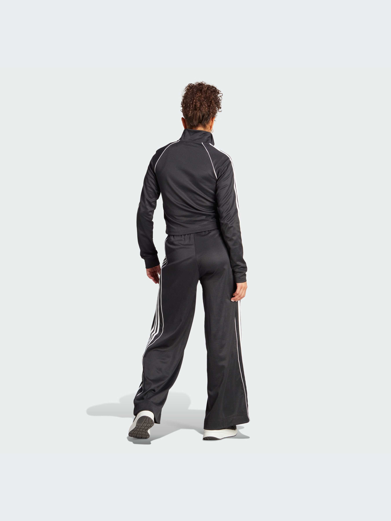 Костюмы Adidas модель IA3147 Костюмы Adidas модель IA3147 Фото