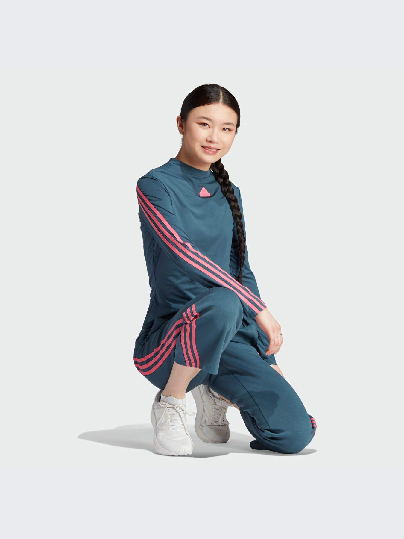 Худі та світшоти Adidas 3 Stripes модель IU3073 Худі та світшоти Adidas 3 Stripes модель IU3073 Фото