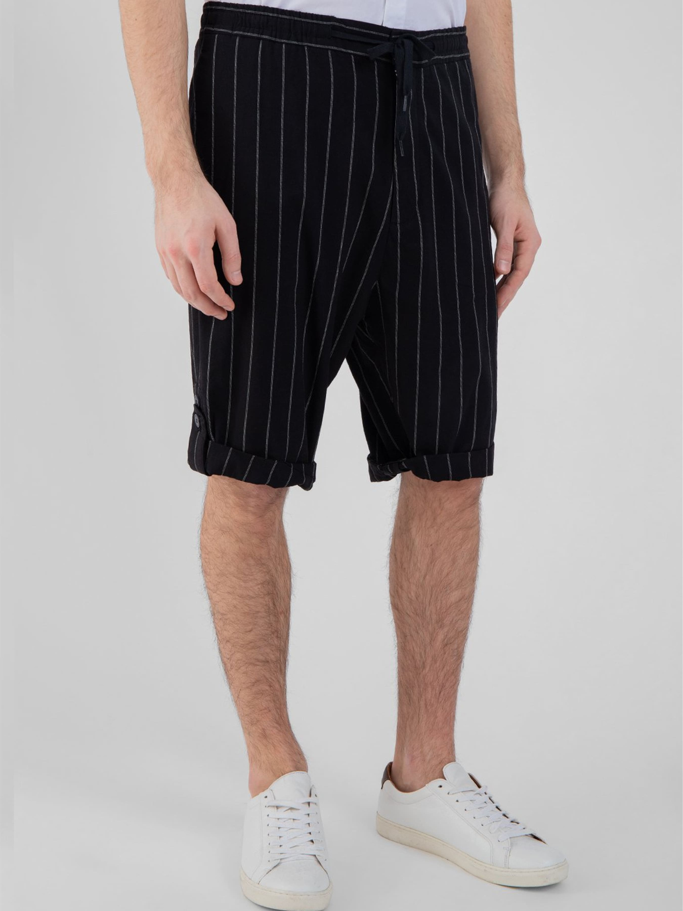 Шорти Antony Morato модель SH00121FA8501439000 Фото