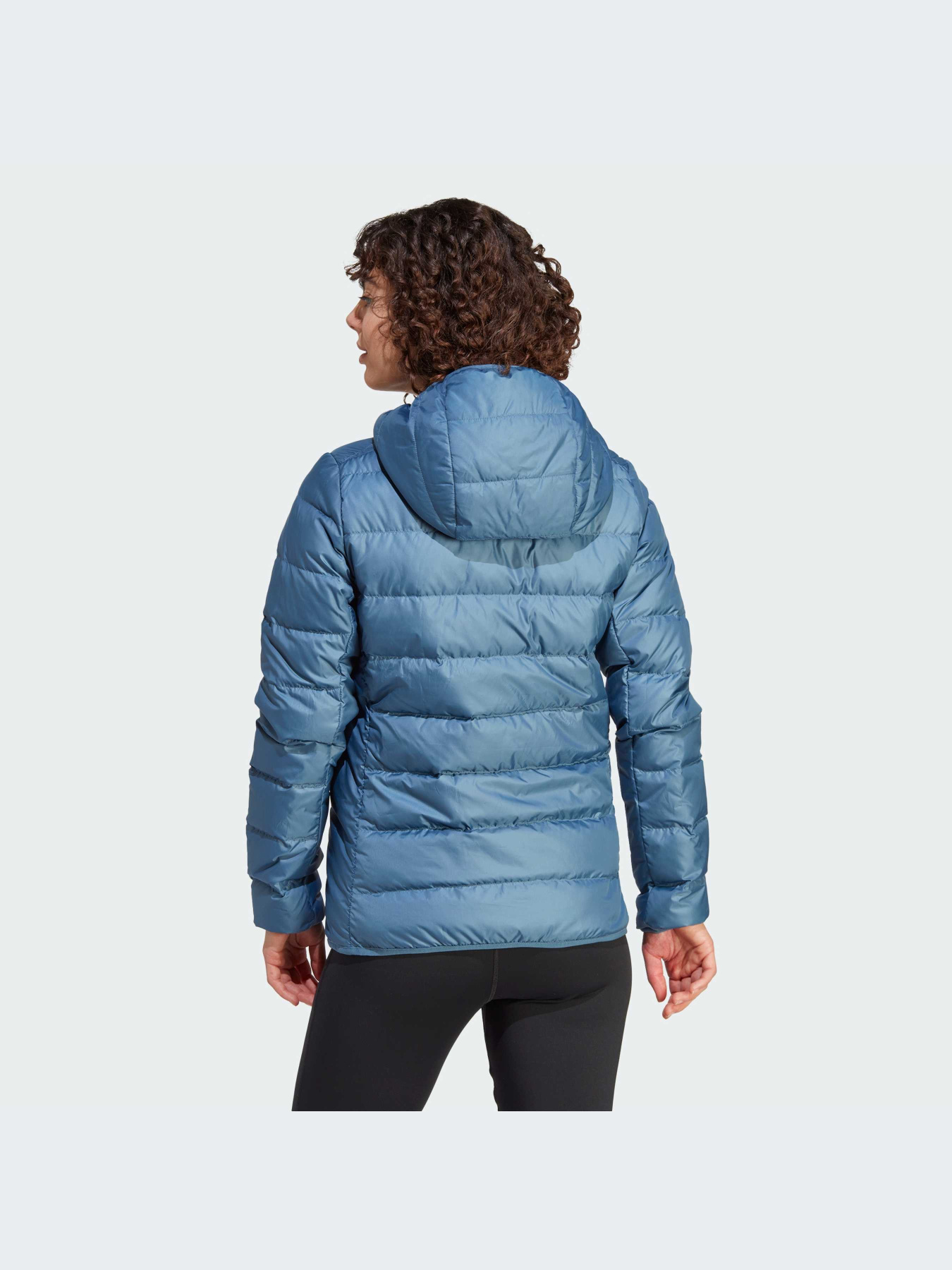 Куртки та дублянки Adidas модель IP6037 Фото