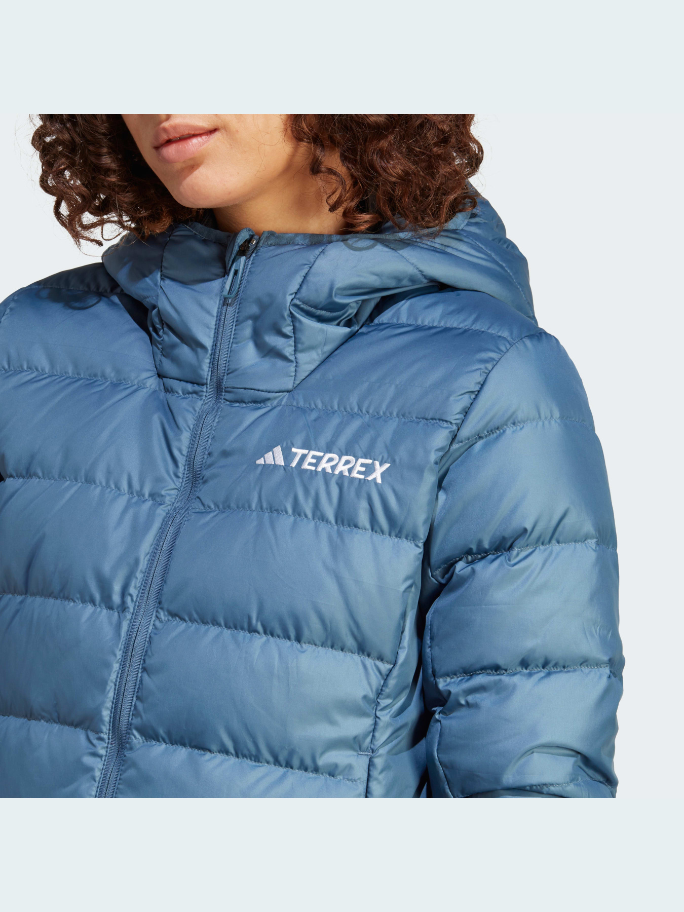Куртки та дублянки Adidas модель IP6037 Фото