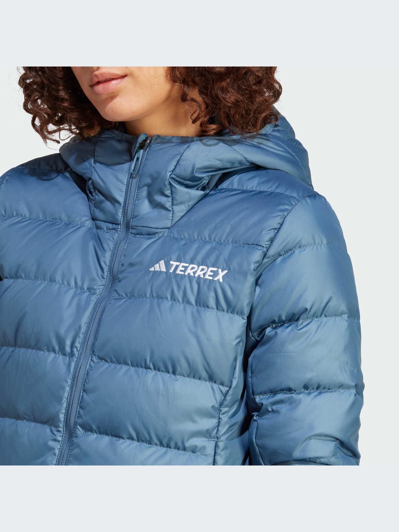 Куртки та дублянки Adidas модель IP6037 Фото
