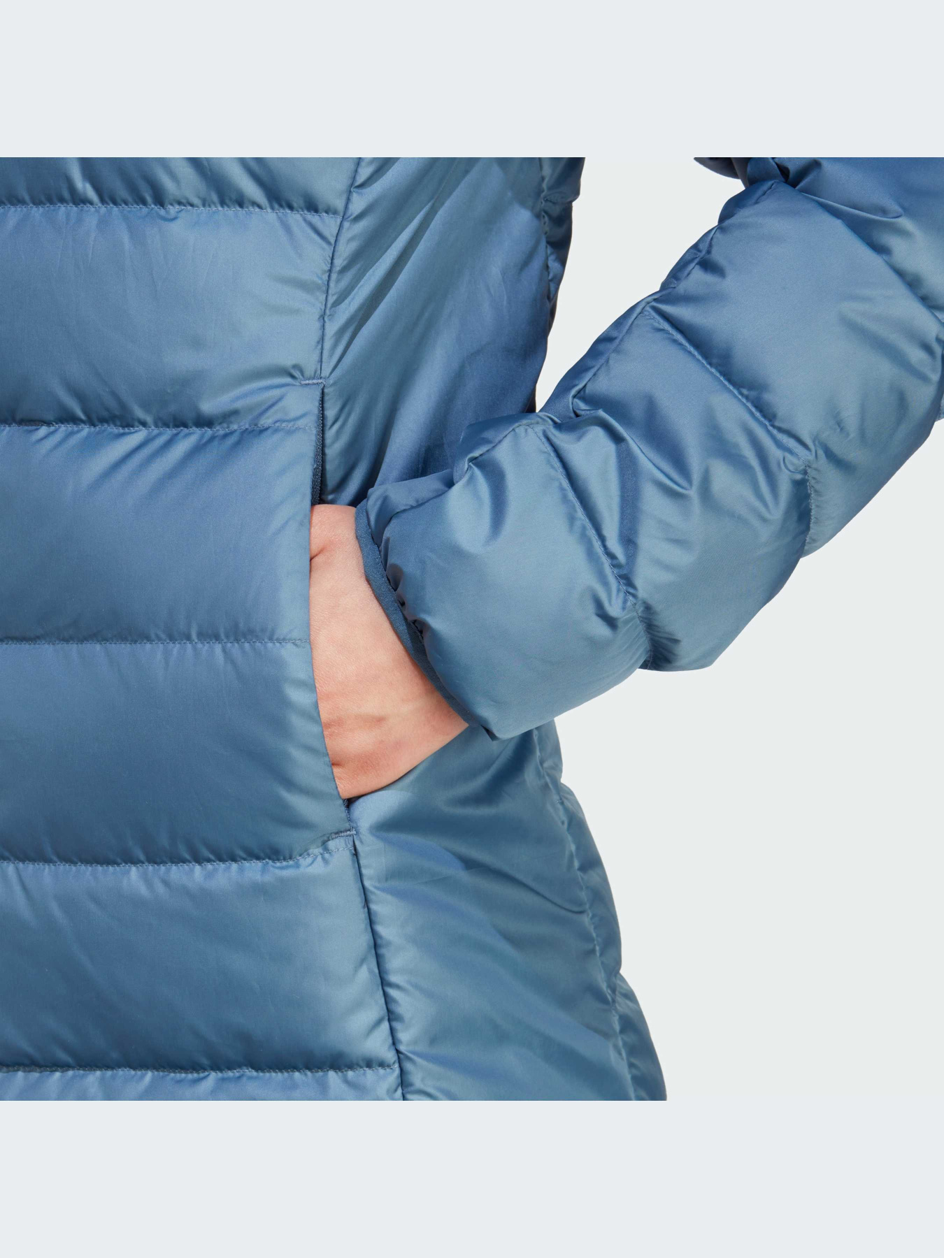 Куртки та дублянки Adidas модель IP6037 Фото