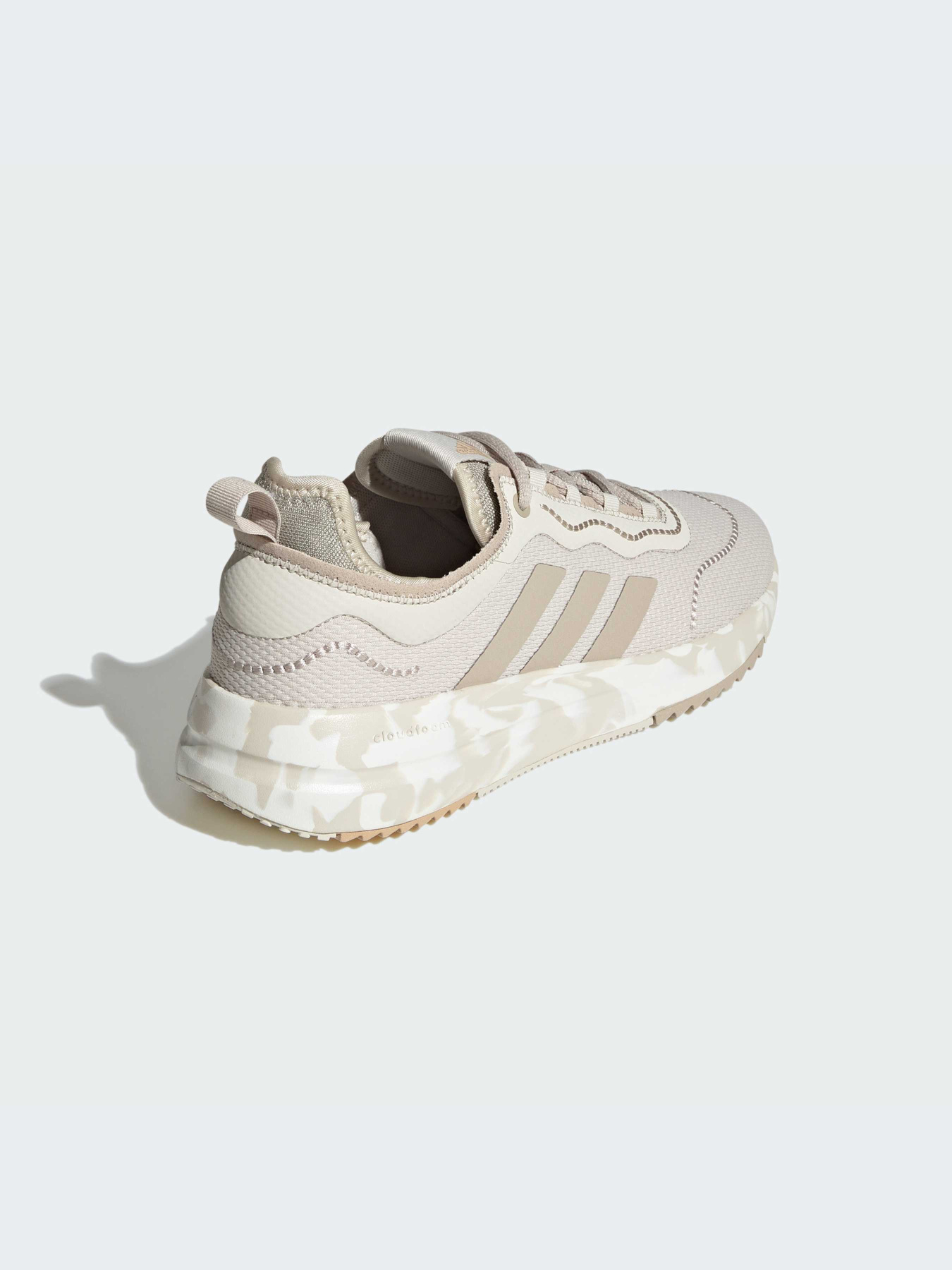 Кросівки Adidas модель IE2019 Фото