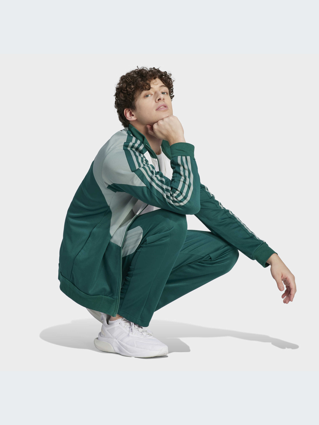 Костюмы Adidas модель IJ6076 Костюмы Adidas модель IJ6076 Фото