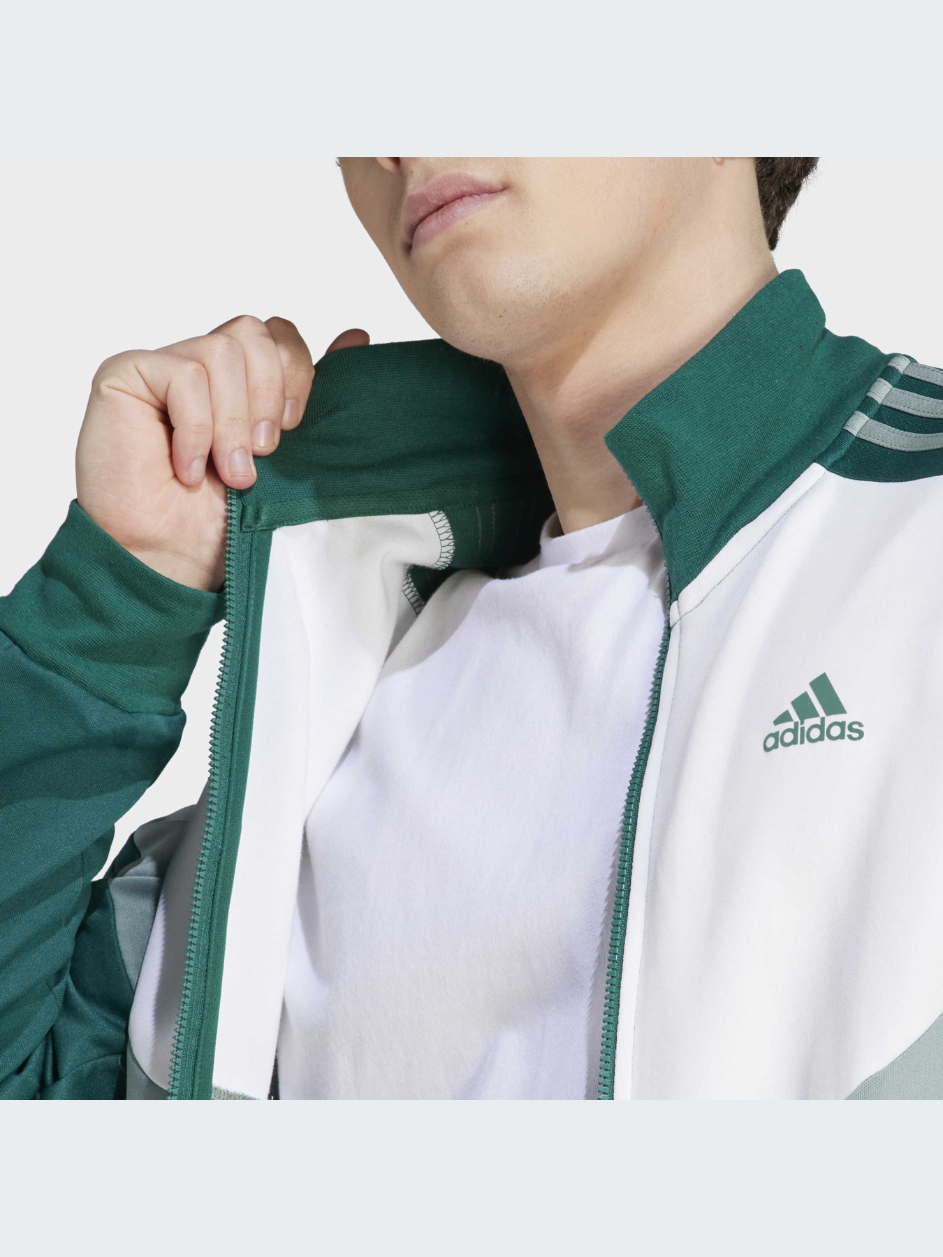 Костюмы Adidas модель IJ6076 Костюмы Adidas модель IJ6076 Фото
