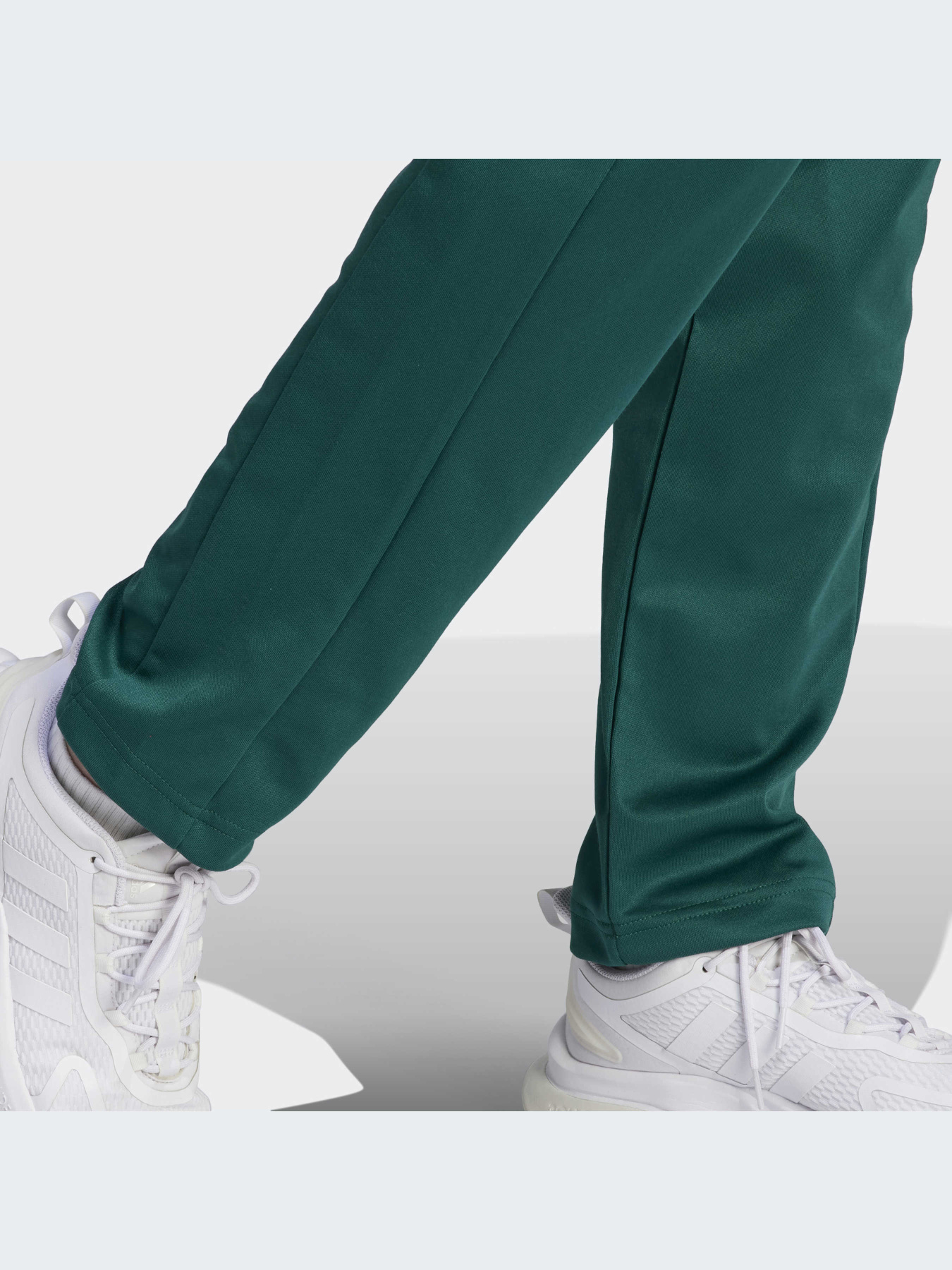 Костюмы Adidas модель IJ6076 Костюмы Adidas модель IJ6076 Фото