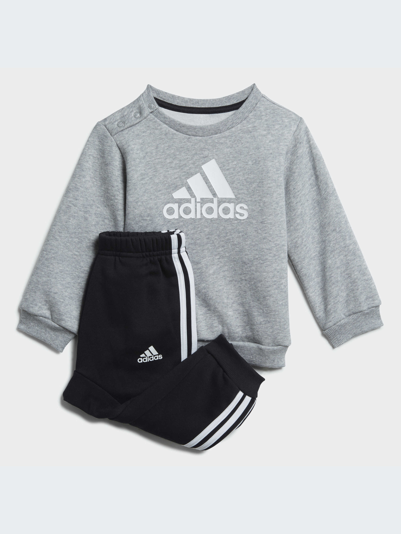 Костюмы Adidas модель H28835 Костюмы Adidas модель H28835 Фото