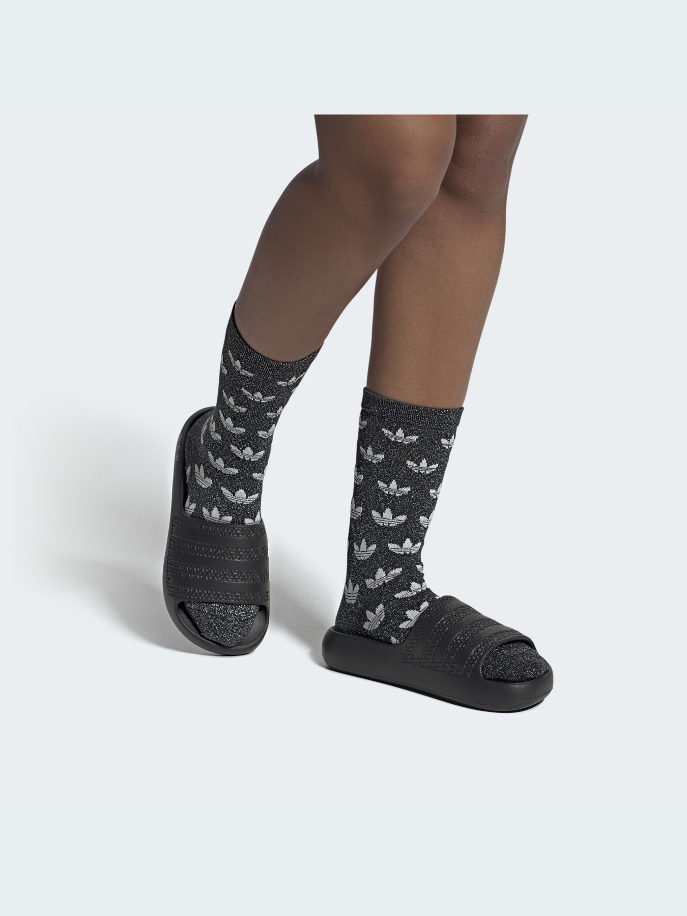 Шлёпанцы Adidas Adilette модель GX1979 Шлёпанцы Adidas Adilette модель GX1979 Фото