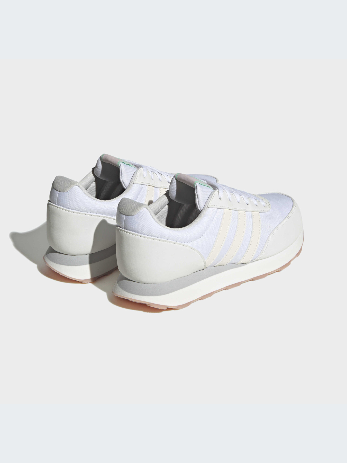 Кроссовки Adidas модель HP2252 Кроссовки Adidas модель HP2252 Фото