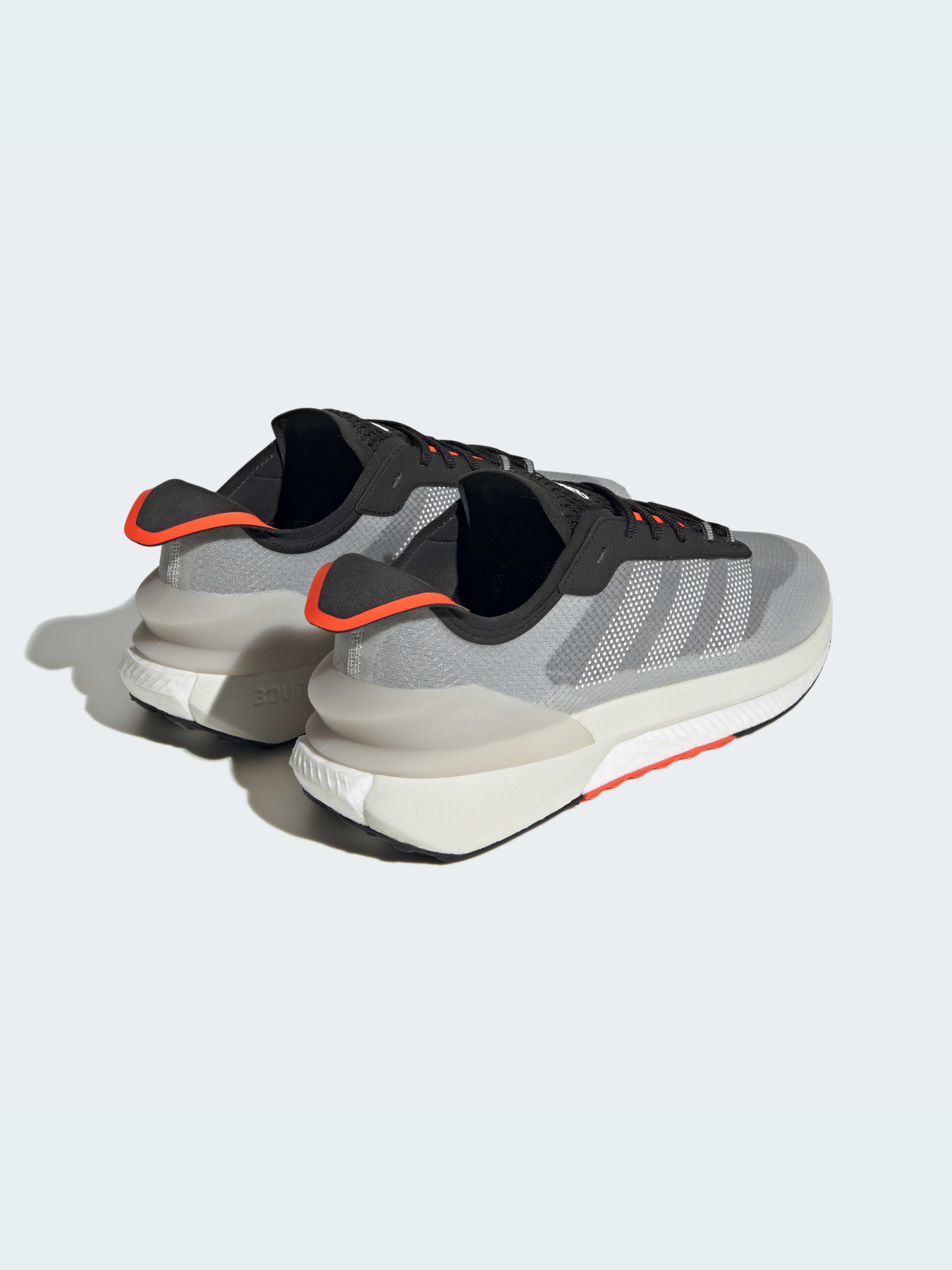 Кросівки Adidas AVRYN модель HP5969 Фото