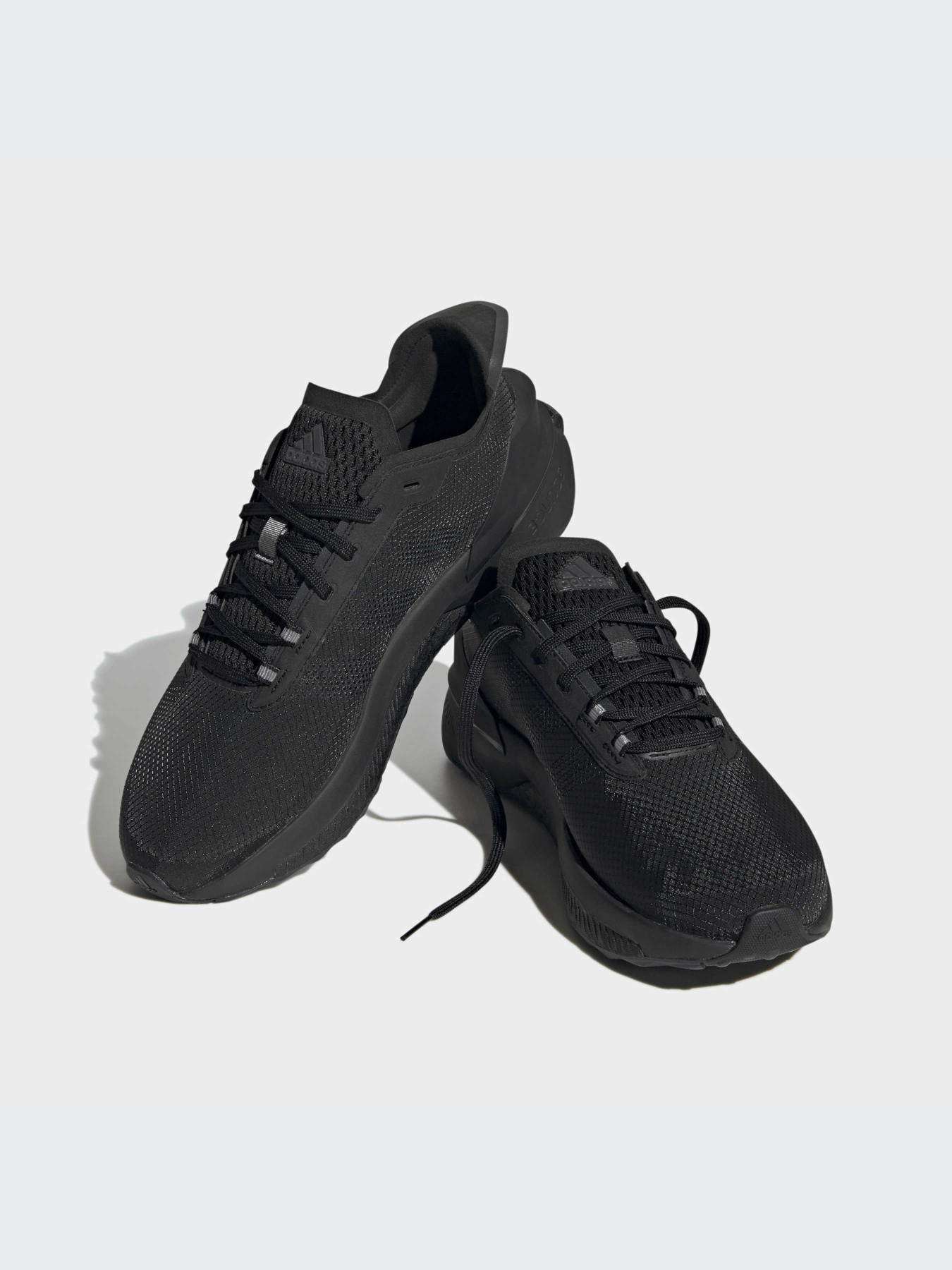 Кросівки Adidas AVRYN модель HP5982 Фото