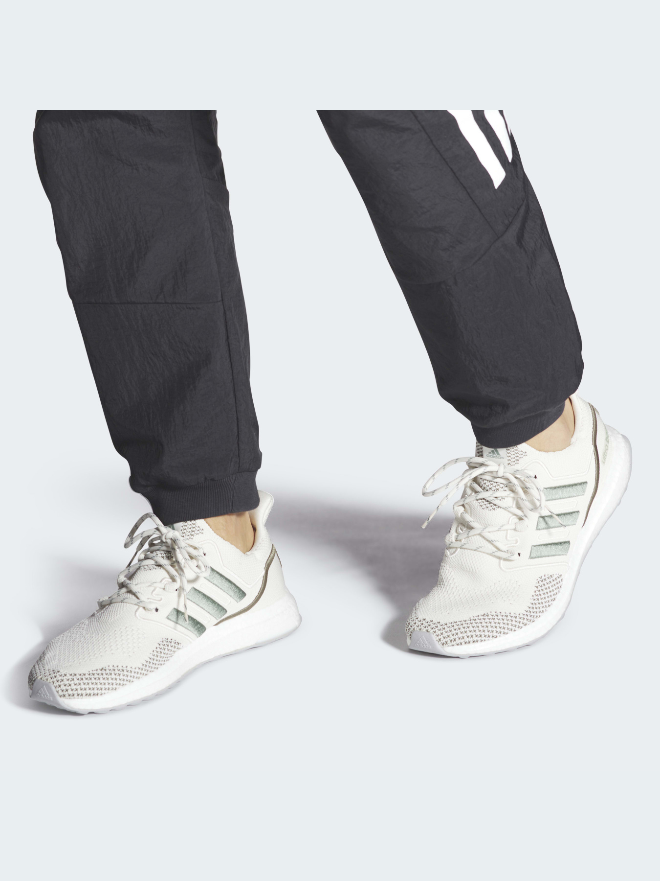 Кросівки Adidas Ultraboost модель HQ6441 Фото