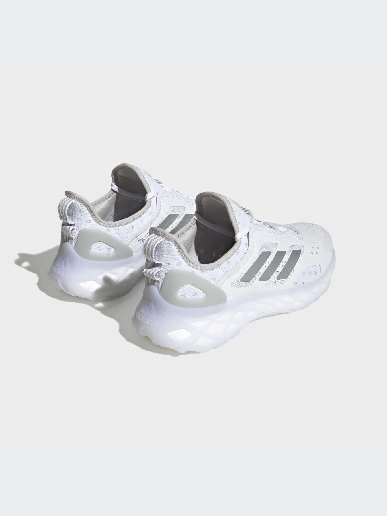 Кросівки Adidas модель HQ6992 Кросівки Adidas модель HQ6992 Фото