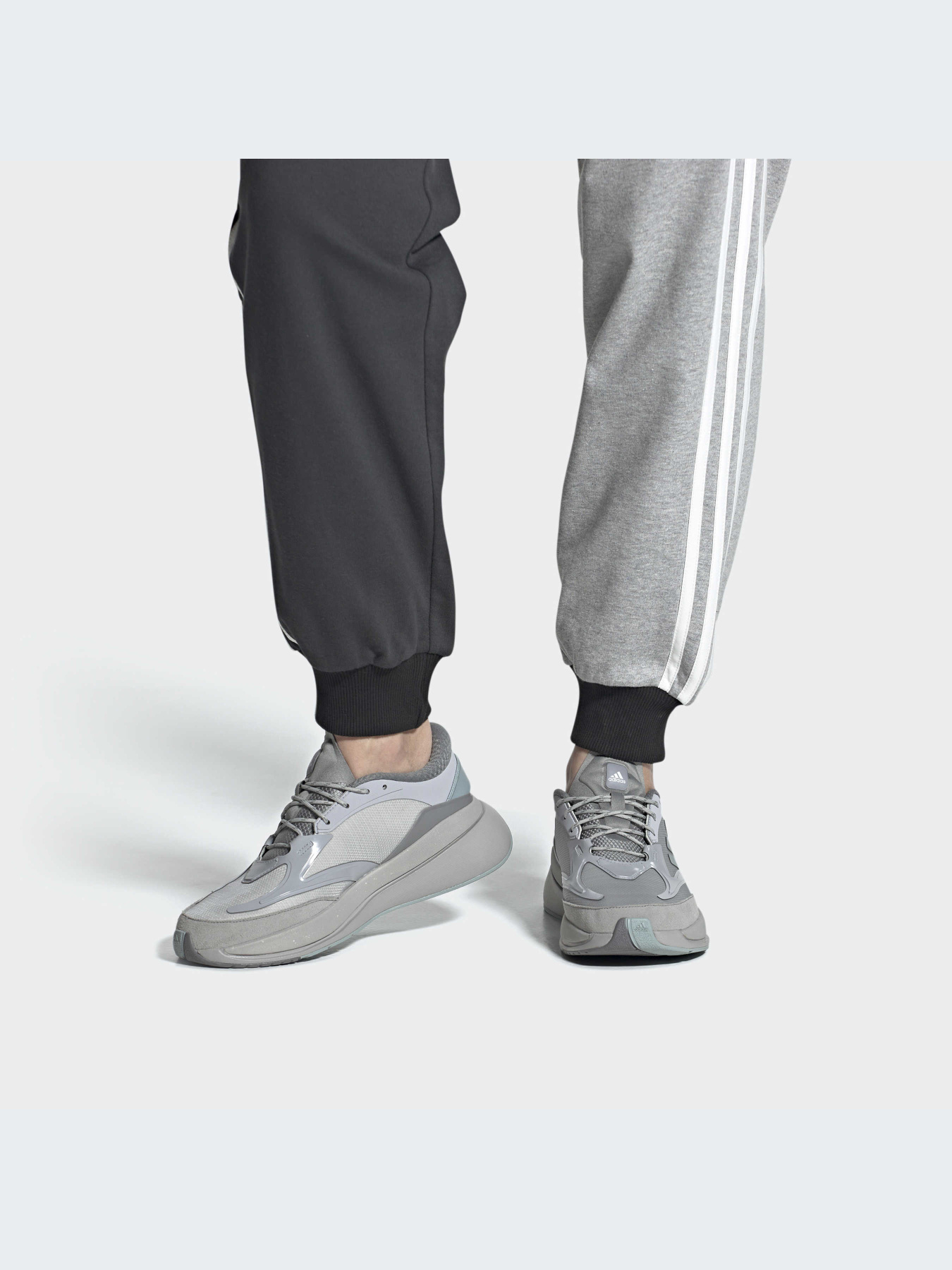 Кроссовки Adidas модель HR0254 Кроссовки Adidas модель HR0254 Фото