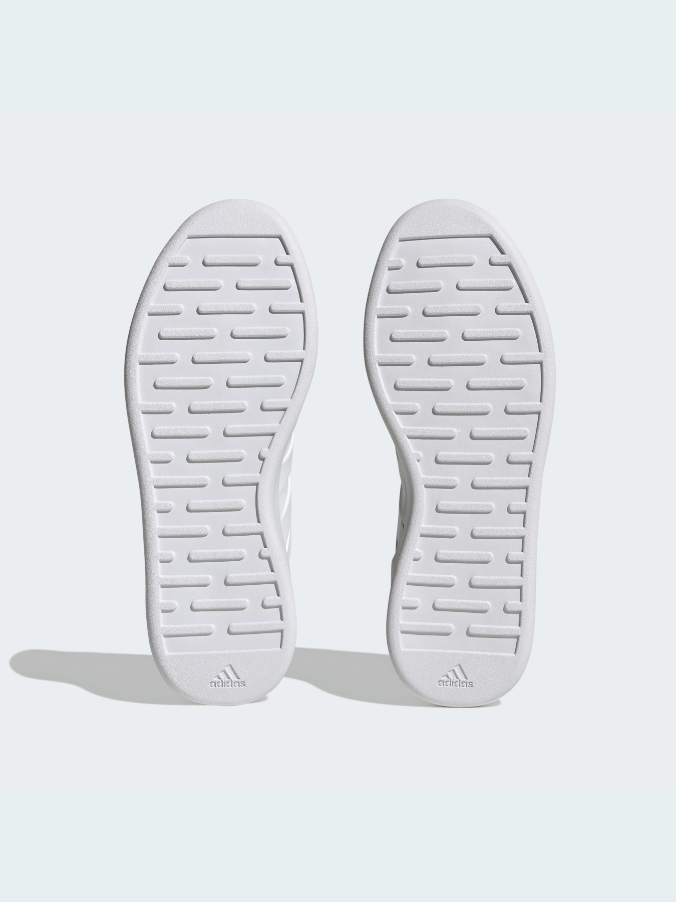Кроссовки Adidas модель HP2609 Кроссовки Adidas модель HP2609 Фото
