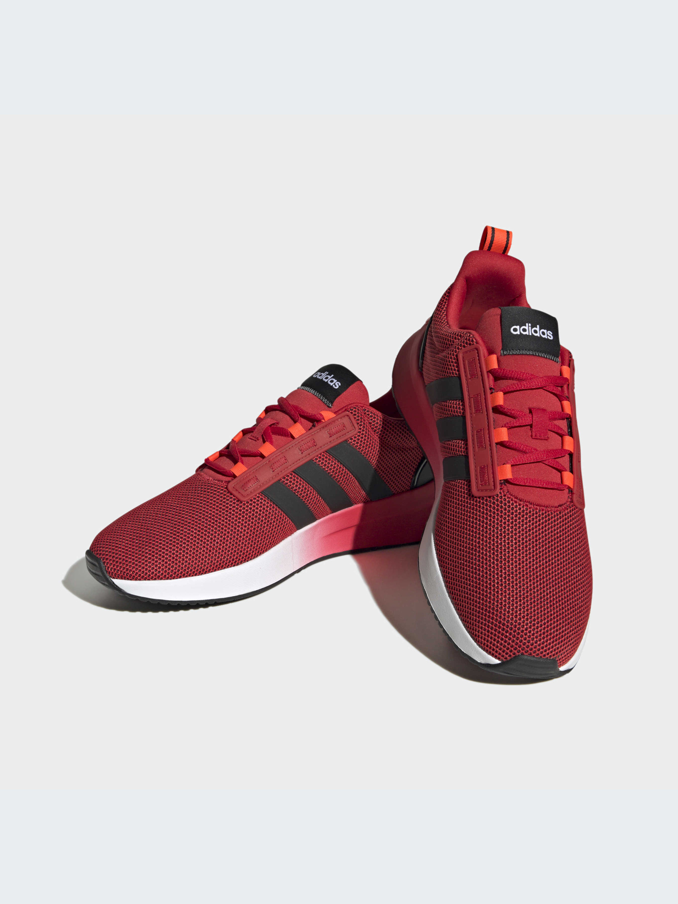 Кросівки Adidas Racer модель HP2725 Кросівки Adidas Racer модель HP2725 Фото