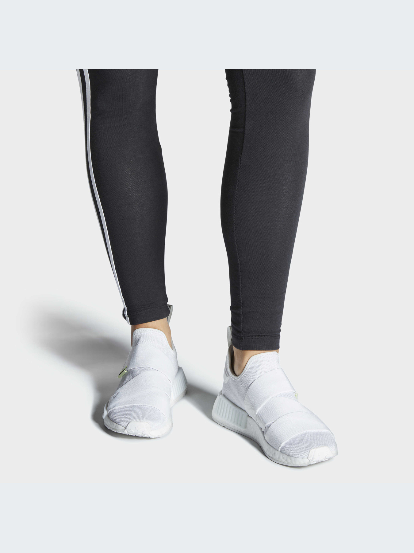 Кросівки Adidas NMD модель GW5699 Кросівки Adidas NMD модель GW5699 Фото