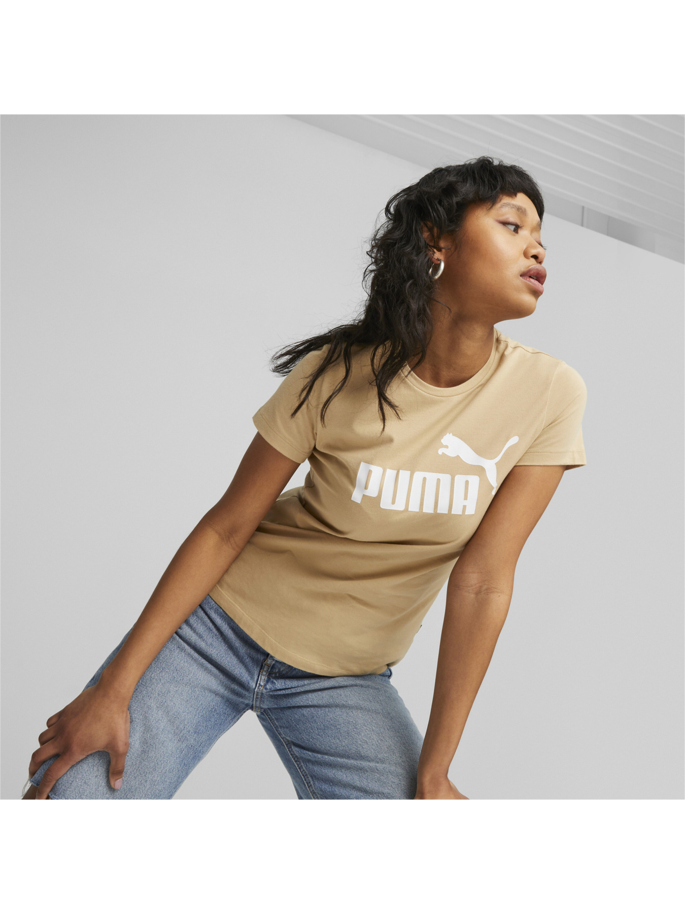 Футболки и поло PUMA Ess Logo Tee модель 586775 Фото