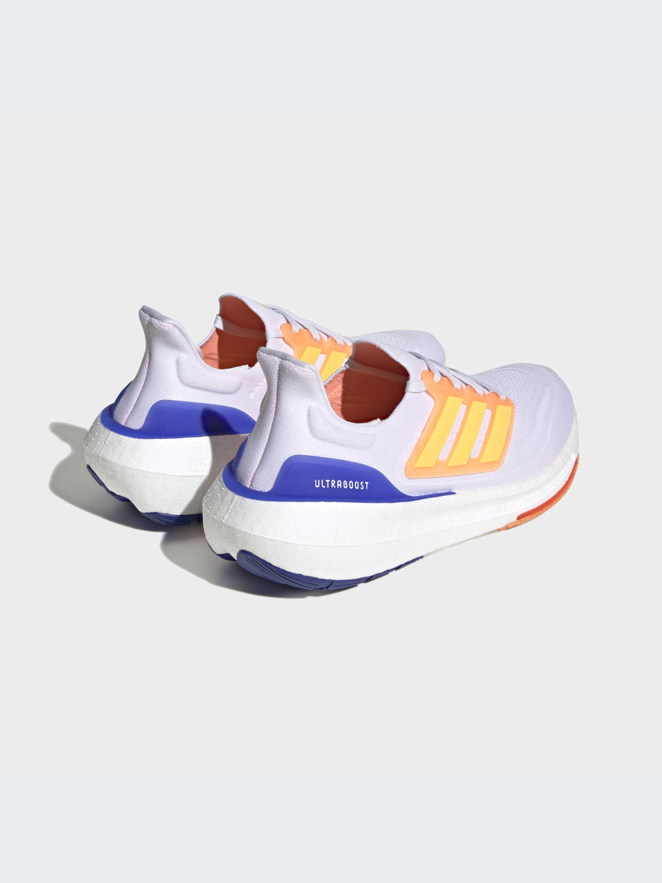 Кроссовки Adidas Ultraboost модель HQ6352 Фото