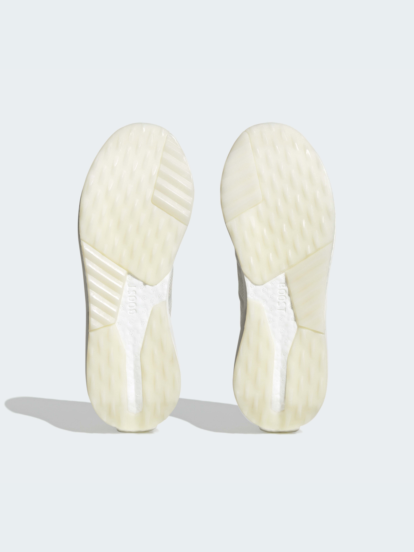 Кроссовки Adidas AVRYN модель HP5972 Фото