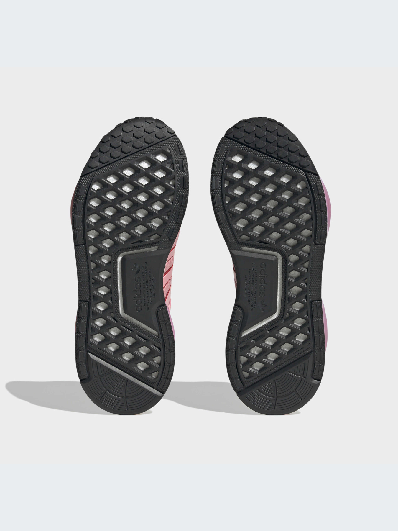 Кросівки Adidas NMD модель HQ1668 Кросівки Adidas NMD модель HQ1668 Фото