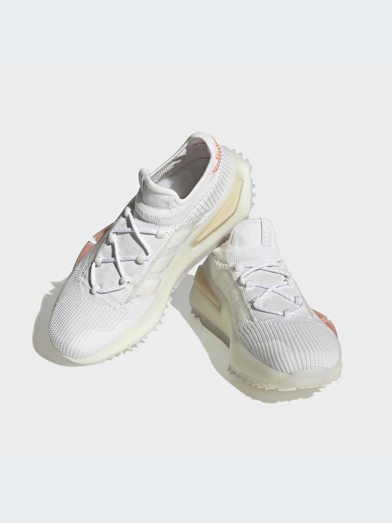 Кроссовки Adidas NMD модель HQ4465 Кроссовки Adidas NMD модель HQ4465 Фото