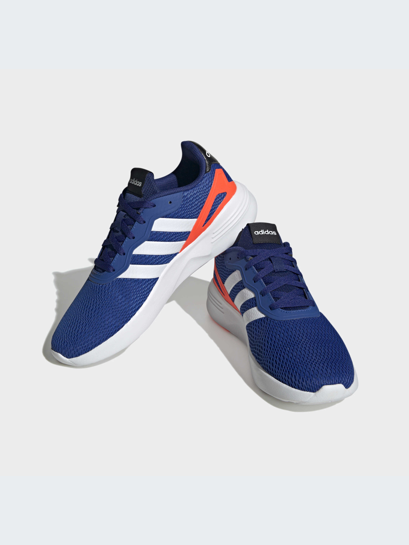 Кроссовки Adidas модель HP7863 Кроссовки Adidas модель HP7863 Фото