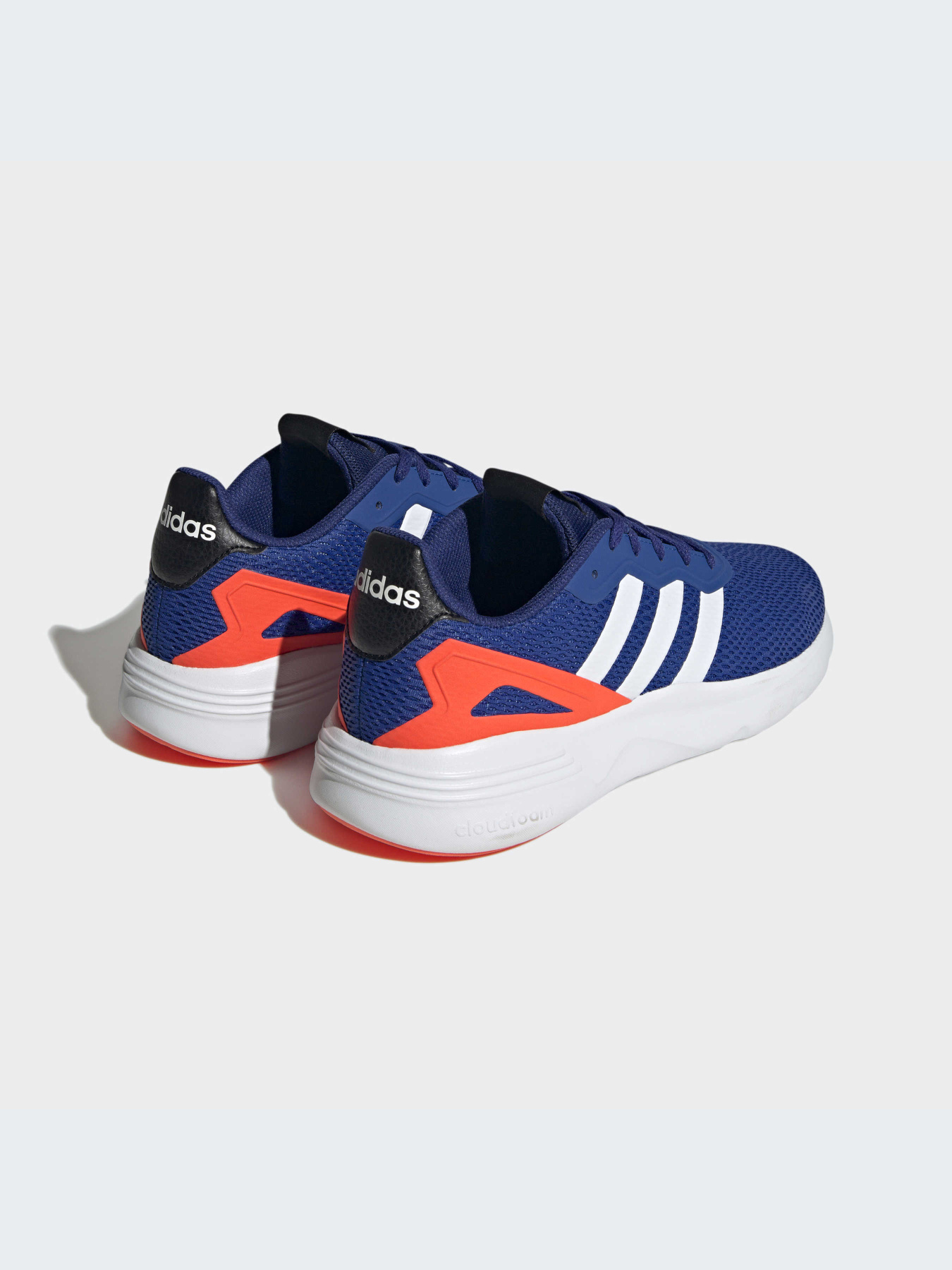 Кроссовки Adidas модель HP7863 Кроссовки Adidas модель HP7863 Фото