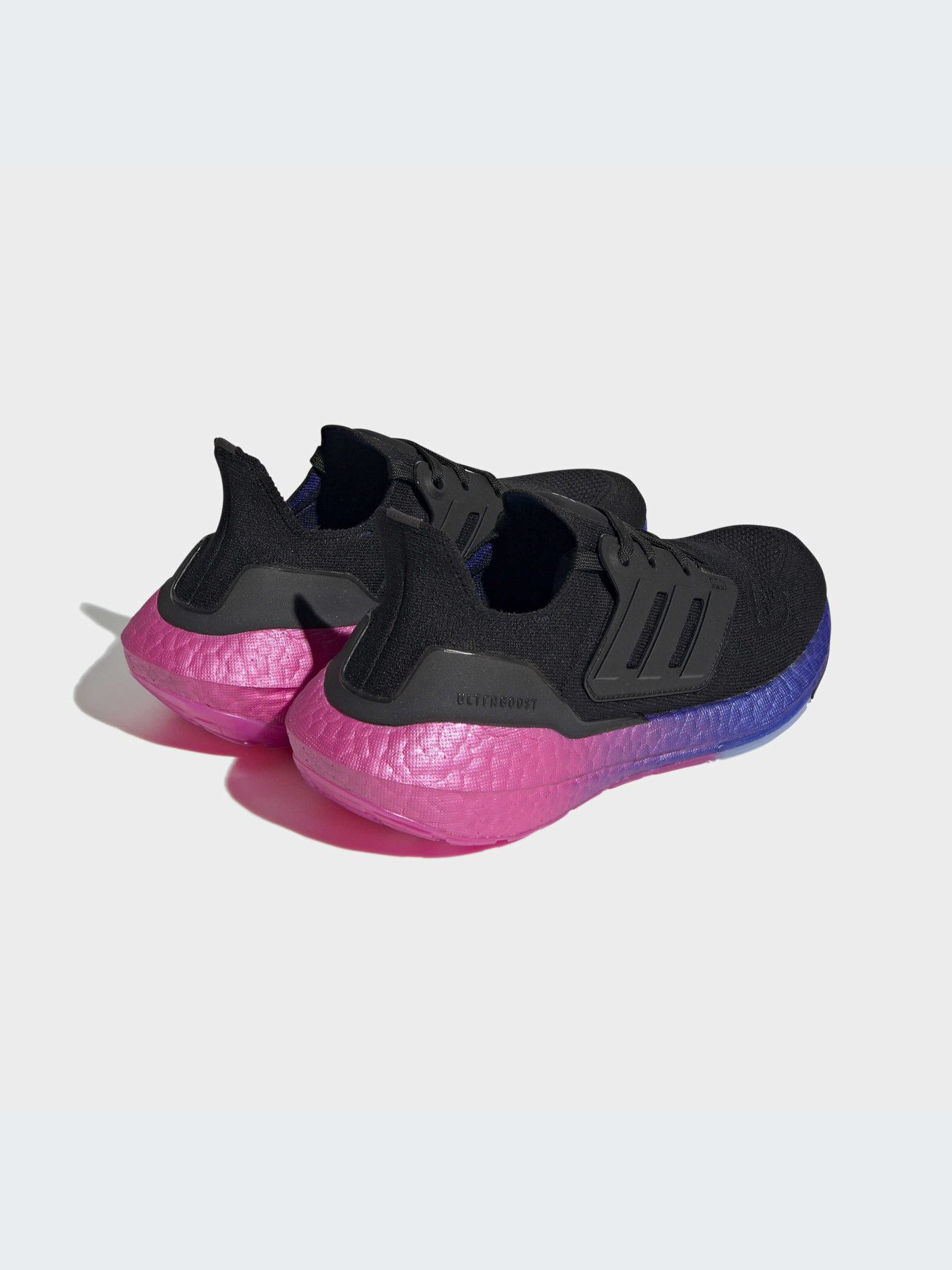 Кроссовки Adidas Ultraboost модель HQ8591 Кроссовки Adidas Ultraboost модель HQ8591 Фото