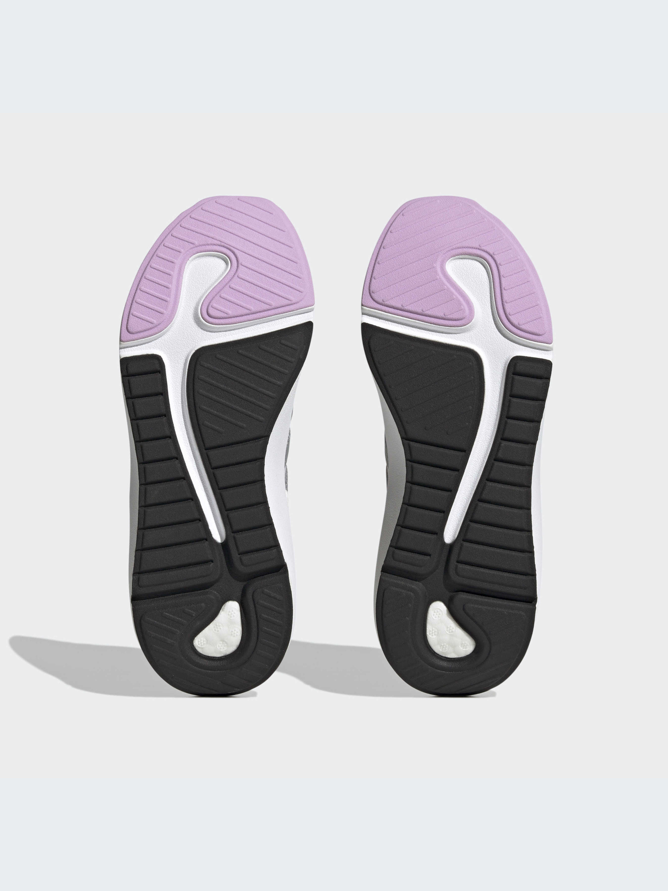 Кроссовки Adidas модель HP9882 Кроссовки Adidas модель HP9882 Фото