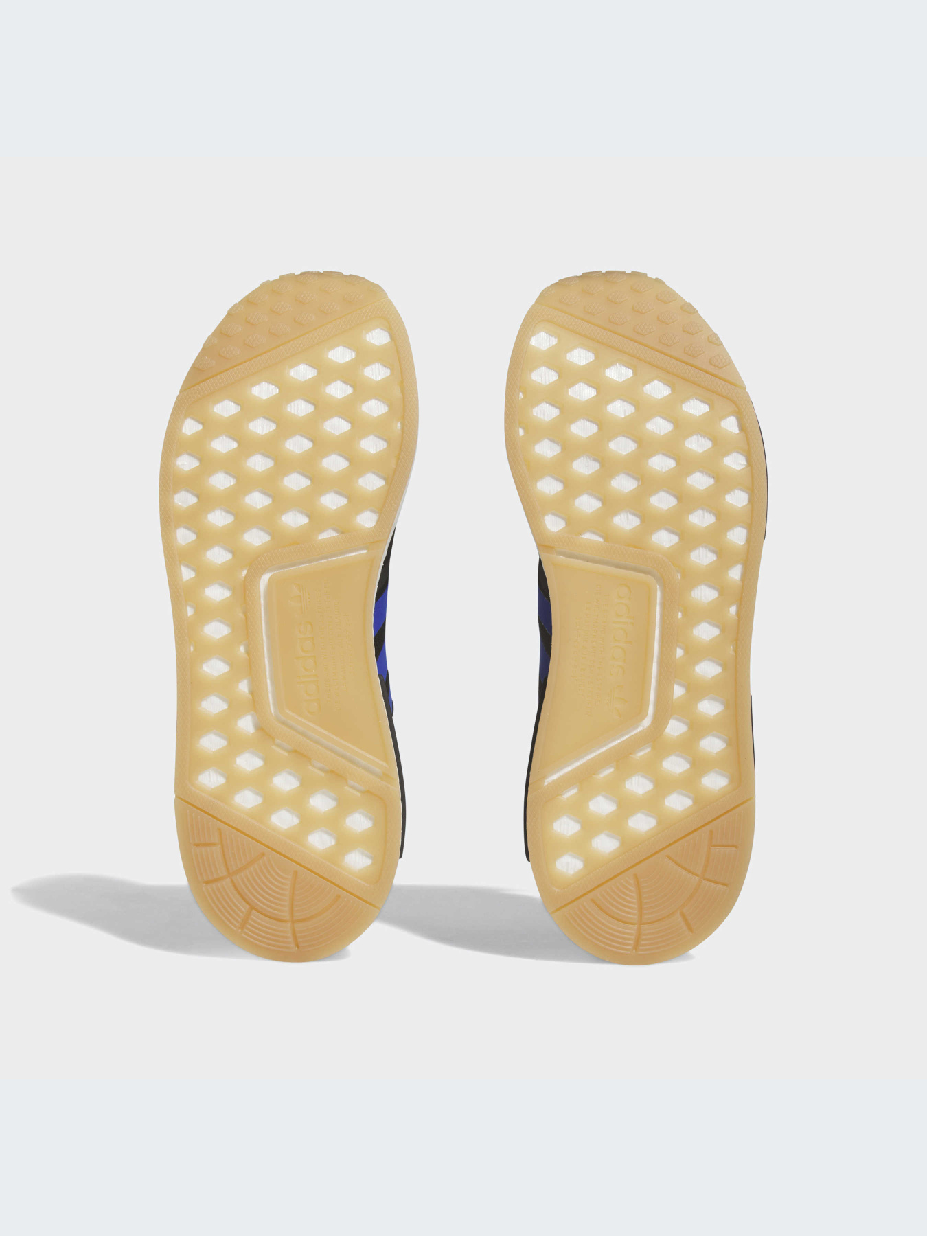 Кросівки Adidas NMD модель IE4694 Кросівки Adidas NMD модель IE4694 Фото