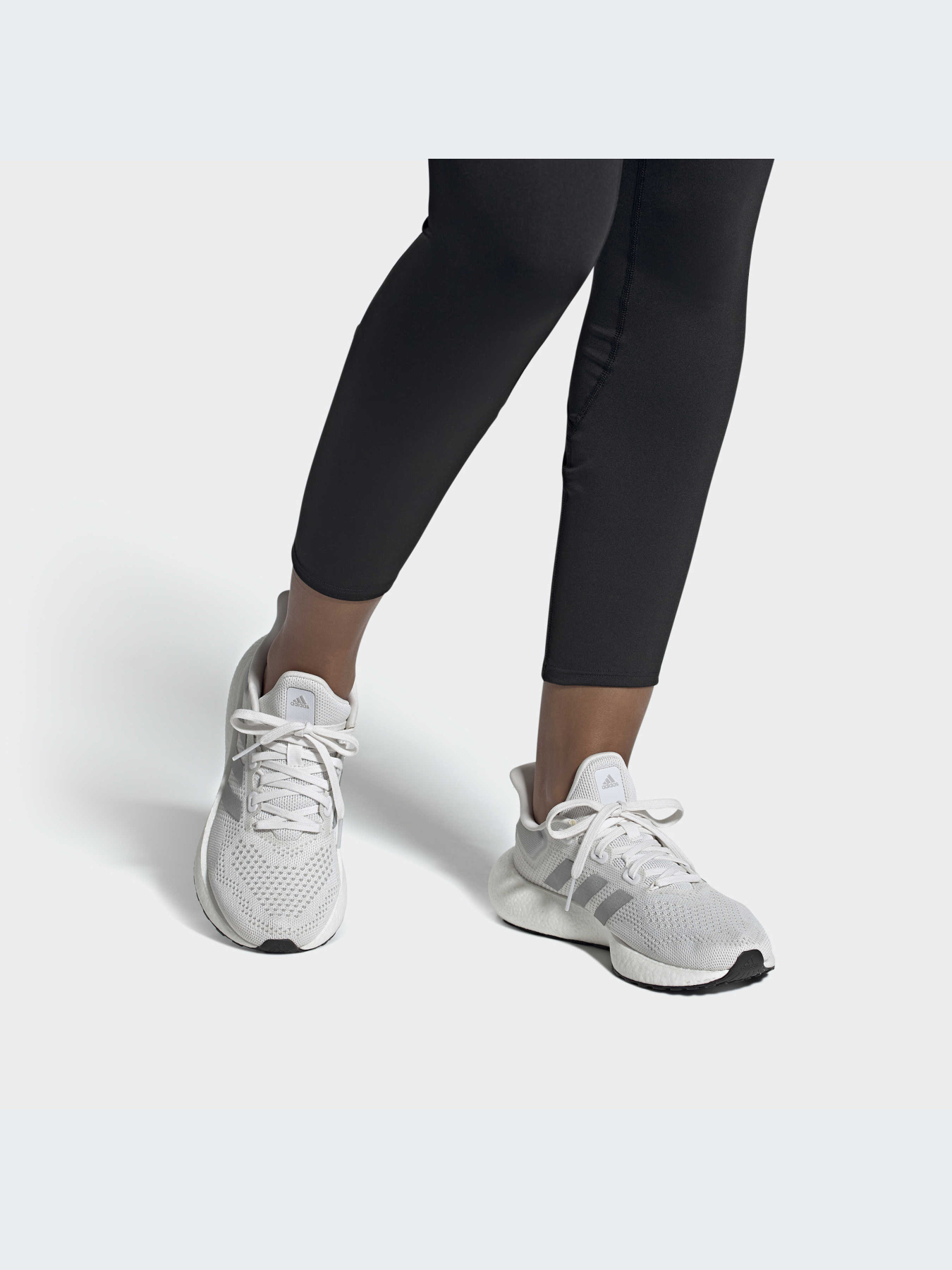 Кросівки Adidas PureBoost модель GW0906 Кросівки Adidas PureBoost модель GW0906 Фото