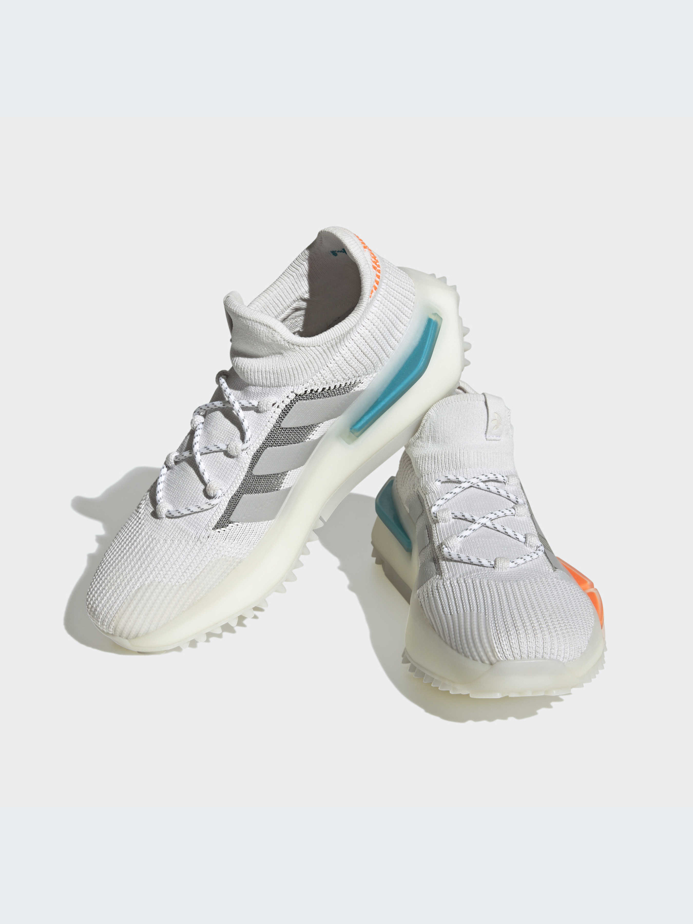Кросівки Adidas NMD модель FZ5707 Кросівки Adidas NMD модель FZ5707 Фото