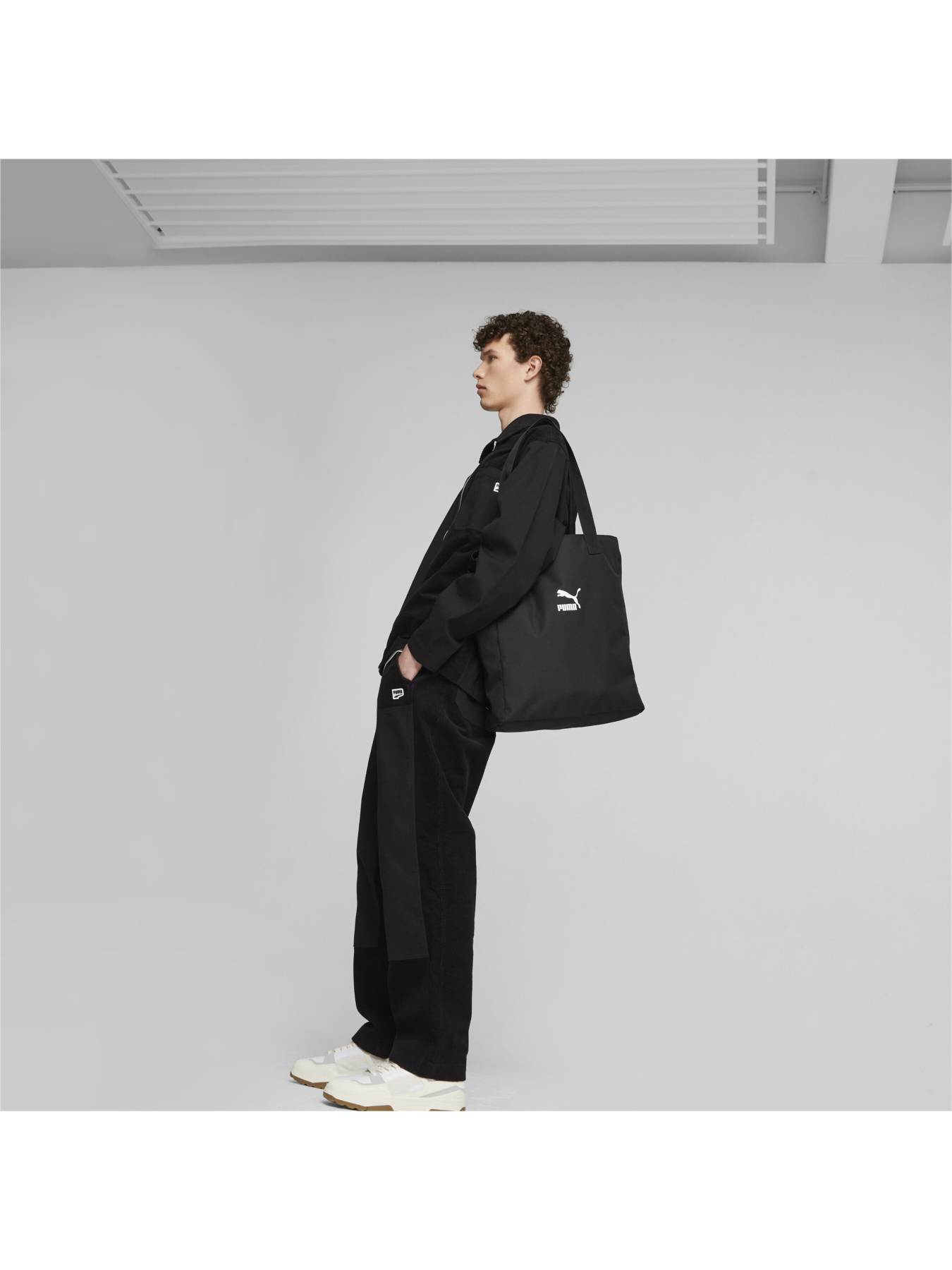 Сумки PUMA Classics Archive Tote Bag модель 079987 Сумки PUMA Classics Archive Tote Bag модель 079987 Фото