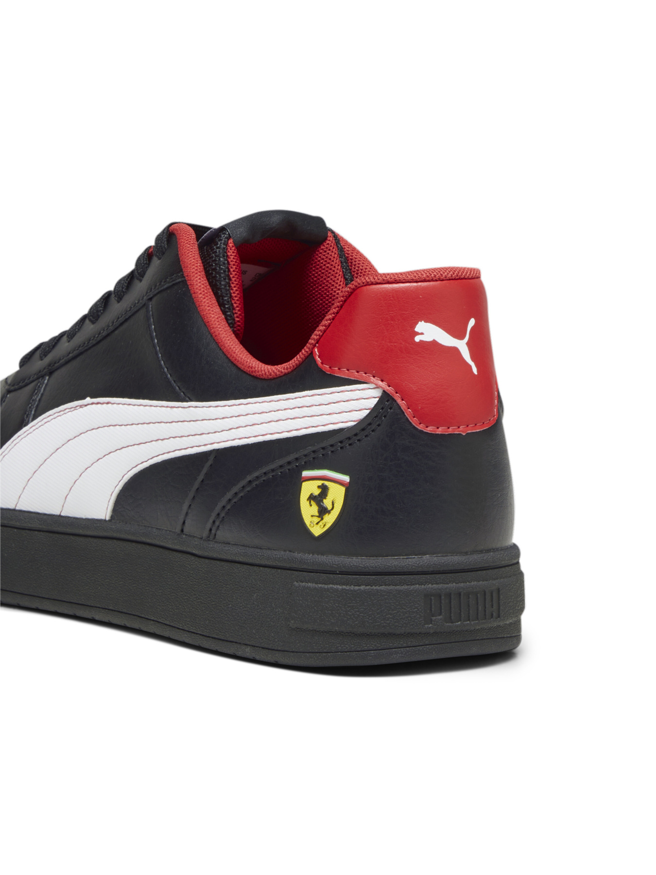 Кросівки PUMA Ferrari Caven модель 307960 Фото