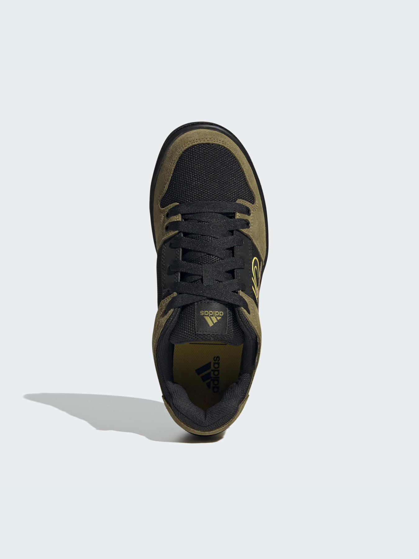 Кросівки Adidas модель FW2841 Кросівки Adidas модель FW2841 Фото