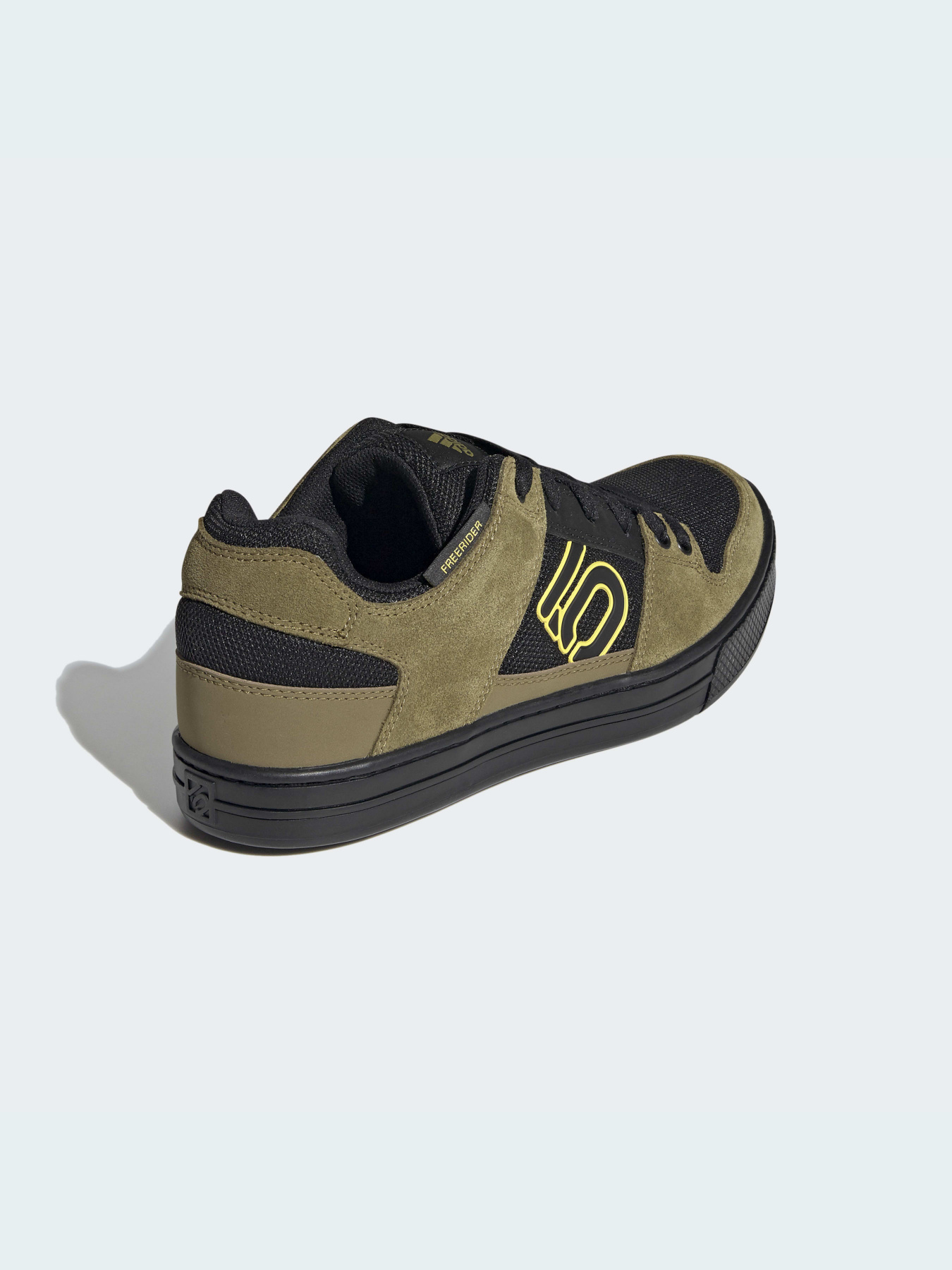 Кросівки Adidas модель FW2841 Кросівки Adidas модель FW2841 Фото