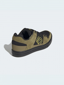 Кросівки Adidas модель FW2841 Фото