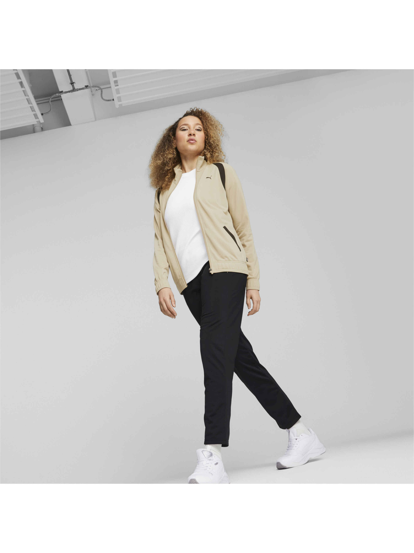 Костюмы PUMA Classic Tricot Suit op модель 675234 Костюмы PUMA Classic Tricot Suit op модель 675234 Фото