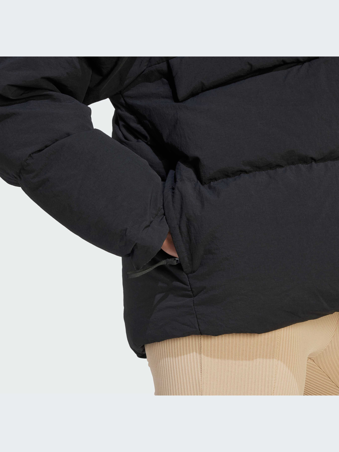 Куртки та дублянки Adidas модель IK3166 Фото