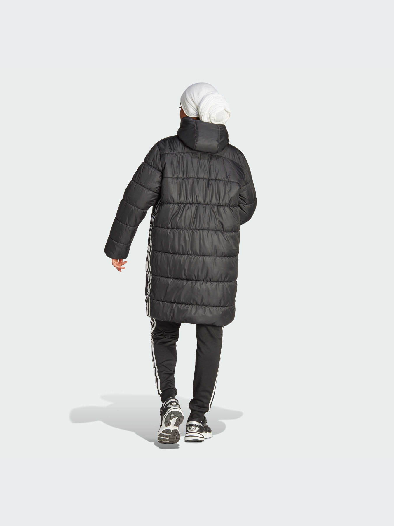 Куртки та дублянки Adidas Adicolor модель II8456 Куртки та дублянки Adidas Adicolor модель II8456 Фото